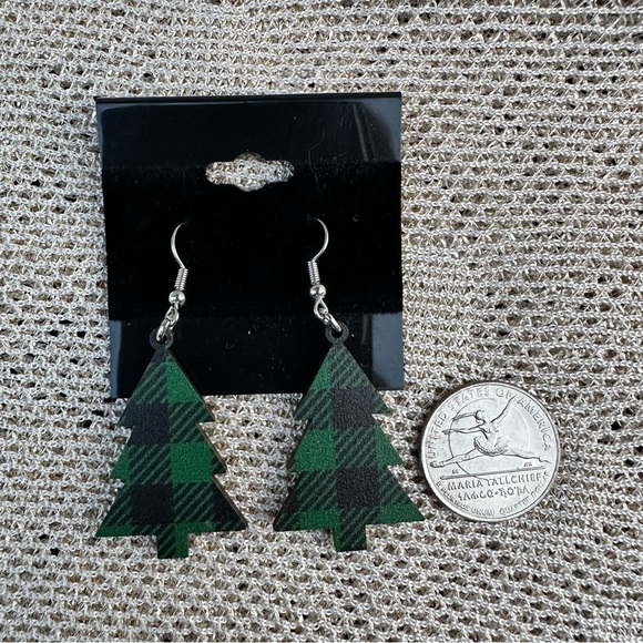 Outdoorsy earrings Wood 🌲 Tree Fir Evergreen Spruce Coniferous Christmas plaid - Picture 2 of 9